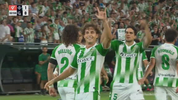 ¡Cucho Hernández asistió, Riquelme probó y Betis gritó su primer gol en LaLiga!