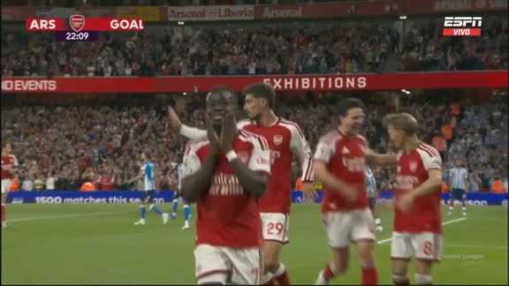 Saka firmó el segundo del Arsenal ante Coventry City