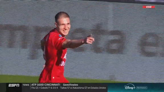 Módica: "Se dio el hat trick, me llevo la pelota a casa"