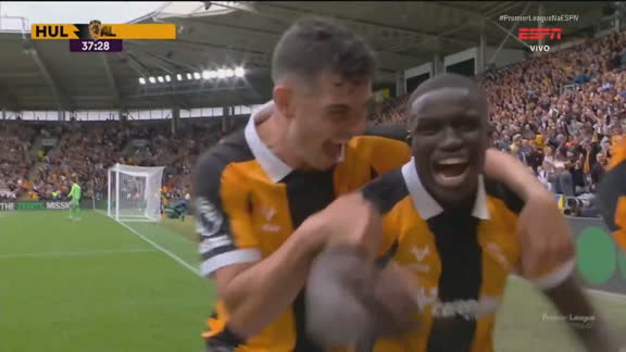 Gol do Hull City! Mendy amplia contra o Manchester United, incendeia a torcida, e zebra passeia na Premier League