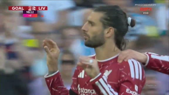 Gol do Liverpool! Szoboszlai converte pênalti polêmico, empata o jogo no último lance e 'cala' torcida do Newcastle