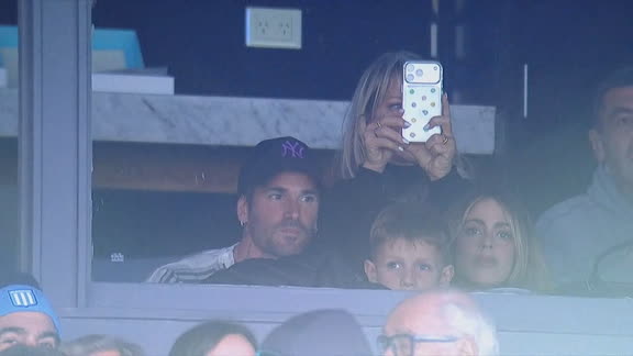 Presença ilustre! De Paul assiste a Racing x Boca Juniors pelo Campeonato Argentino