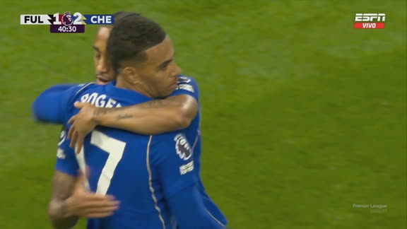 Morgan Rogers llegó por el segundo palo y puso el 2-1 de Chelsea