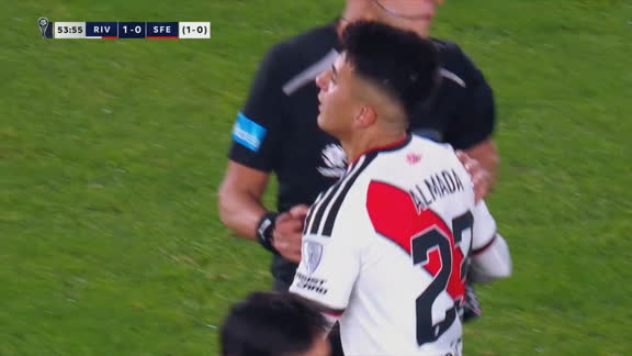 Almada, cerca de abrir el marcador ante Independiente Santa Fe