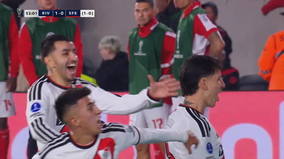 ¡Llegó el gol de River! Driussi puso el 1-0 en el Monumental