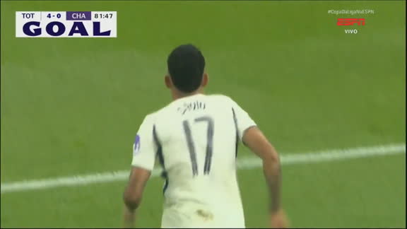 O golaço de Sávio em sua estreia pelo Tottenham contra o Charlton; VEJA