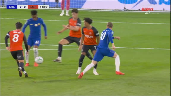 ESPETACULAR! Estêvão dá passe de calcanhar absurdo e deixa Palmer na cara do gol em Chelsea x Luton Town; VEJA