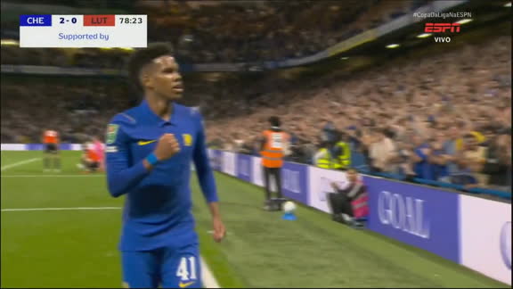 Gol do Chelsea! Estêvão faz jogadaça, finaliza cruzado, e zagueiro do Luton Town faz contra; VEJA