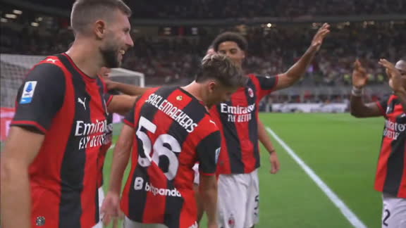 AC Milan firma su segundo triunfo al superar a Venezia