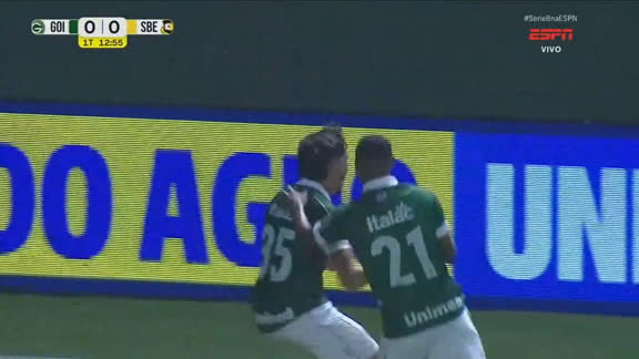 Gol do Goiás! Lucas Rodrigues dá cabeçada certeira e faz 1 a 0 contra o São Bernardo; VEJA