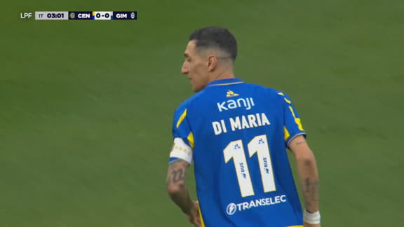 ¡Era un golazo! Di María probó de afuera y estuvo cerca del primero