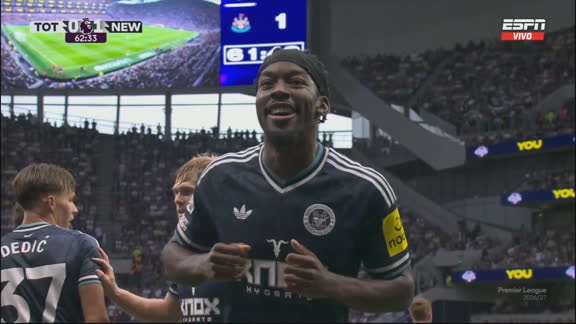 ¡Golazo de Elanga! Abrió el marcador ante Tottenham