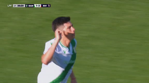 ¡Tremendo golazo de Sepúlveda para el 2-3 de Banfield ante River!