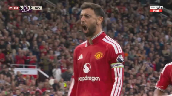 Bruno Fernandes cambió penal por gol y anotó el 3-1 ante el Ipswich