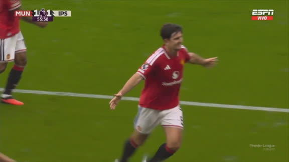 ¡Lo dio vuelta el United! Greaves, en contra, firmó el 2-1 ante el Ipswich
