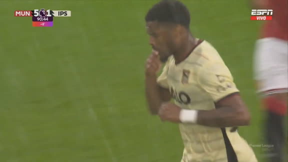 ¡Enciso recuperó e Ipswich descontó! Akpom lo hizo
