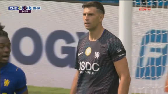 Golaço do Brighton! Yalcouyé acerta chutaço, castiga Dibu Martínez e diminui contra o Chelsea; VEJA