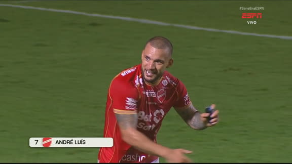 Gol do Vila Nova! André Luis faz o 2° contra o Ceará pela Série B