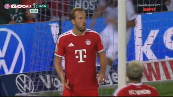 Doblete de Harry Kane! Atacante do Bayern de Munique converte pênalti na Copa da Alemanha e 'mata' jogo contra o Osnabruck