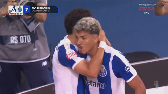 GOL BRASILEIRO! William Gomes vira o jogo para o Porto contra o Moreirense; VEJA