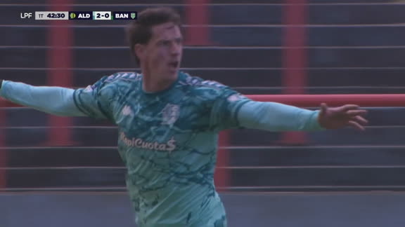 ¡Anticipó y lo gritó: Vombergar puso el 2-0 de Aldosivi!
