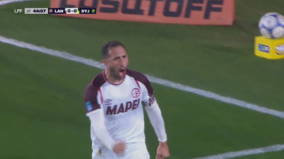 ¡Corajeada de Izquierdoz y gol agónico de Lanús para el 1-0 ante Defensa y Justicia!
