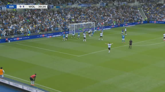 Los Wolves retoman la ventaja con gol de Ladislav Krejcí