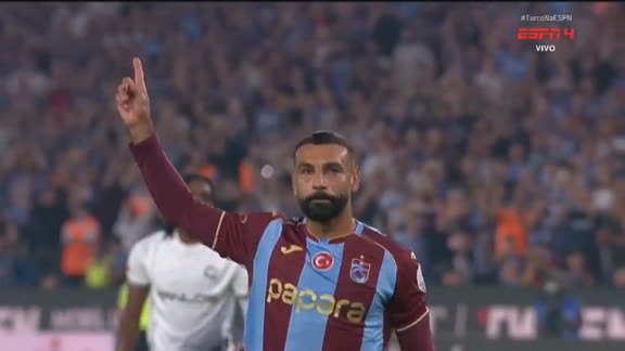 Gol do Trabzonspor! Salah abre o placar contra o Genclerbirligi pelo Campeonato do Turco
