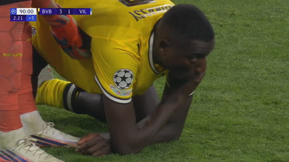 La mete en los dos arcos: gol en contra de Guirassy para el descuento de Villarreal