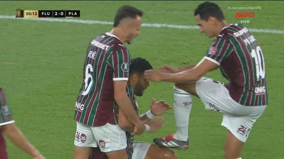 Gol do Fluminense! Hulk recebe 'passe de maestro' de Ganso e faz 2 a 0 contra o Platense; VEJA