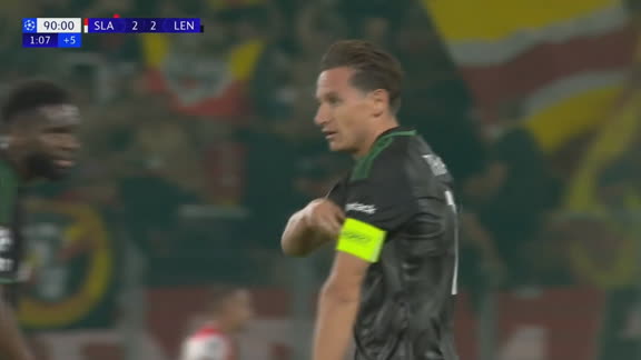 ¡Apareció el capitán! Thauvin y un cabezazo letal para el 2-2