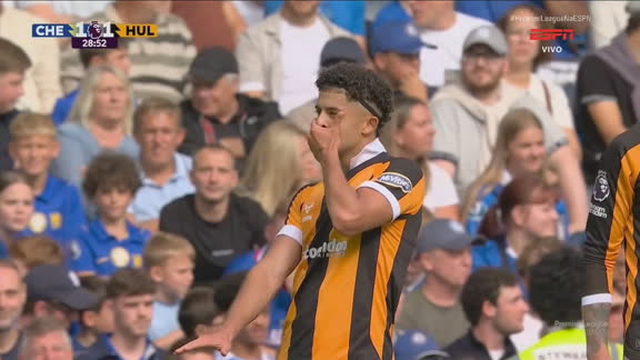 Gol do Hull City! Defesa do Chelsea falha duas vezes, e Belloumi empata o jogo na Premier League