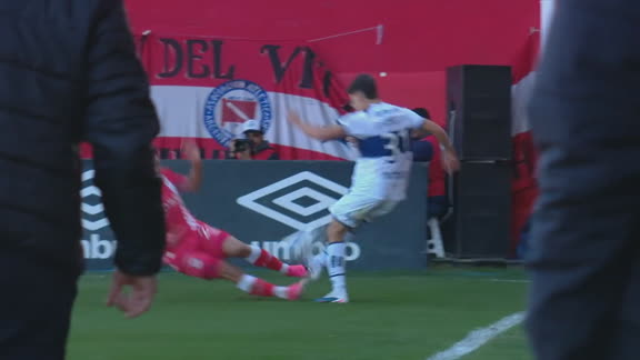 Malas noticias para Argentinos: Prietto, expulsado ante Gimnasia