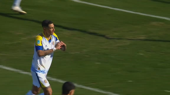 Di María no falló y adelantó a Rosario Central