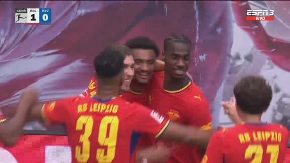 Gomis culminó un gran ataque y abrió el marcador para el Leipzig de Demichelis