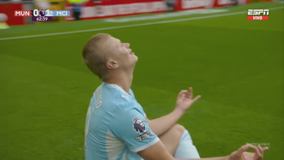 Siempre aparece el Oso Blanco: Haaland puso el 1-0 ante el United en Old Trafford