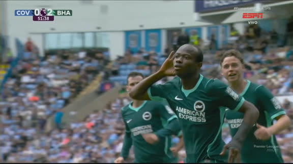 Gol do Brighton! Yalcouyé fica cara a cara com o goleiro do Coventry e não desperdiça