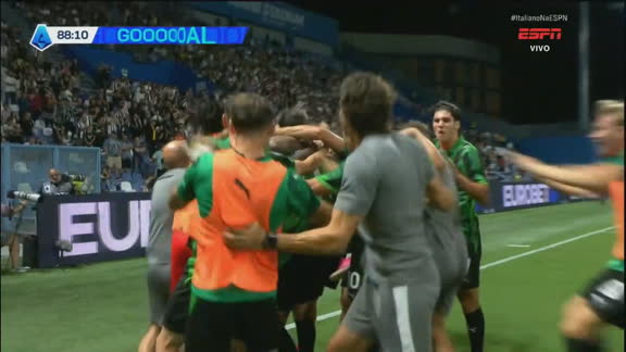 GOLAÇO! Bakola dá lindo drible no brasileiro bremer e serve Bowie, que marca e coloca o Sassuolo à frente da Juventus no placar; VEJA