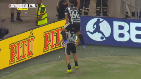 Gol do Ceará! Melk escapa da marcação, bate cruzado e empata contra o Fortaleza; VEJA