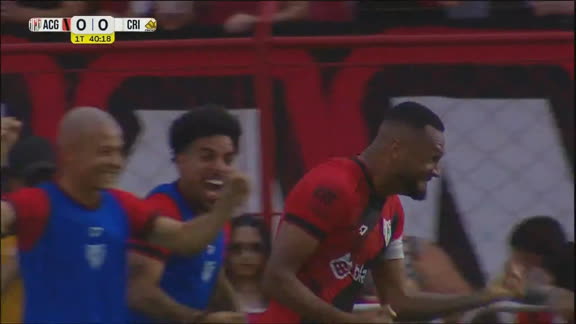 Gol do Atlético-GO! Gustavo Coutinho recebe na área, finaliza no ângulo e faz 1 x 0 contra o Criciúma; VEJA
