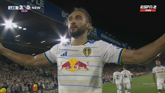Cabezazo letal de Calvert-Lewin para el 2-0 del Leeds
