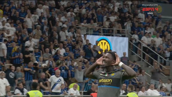 Gol da Inter de Milão! Virada no San Siro! Marcus Thuram recebe de Diouf e chuta forte para marcar
