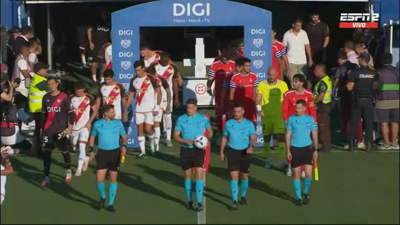 Rayo Vallecano recibe a Espanyol en busca de una victoria que lo aleje de la zona baja