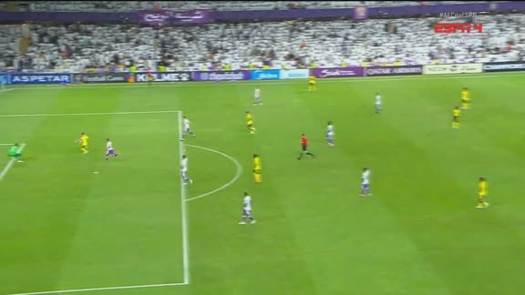 Cristiano Ronaldo recebe livre, desperdiça grande chance e perde gol na Champions League Asiática; VEJA