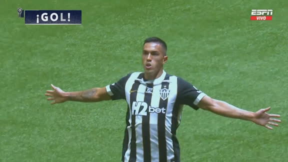 Mineiro le igualó la serie a Santos con un gol agónico de Cuello