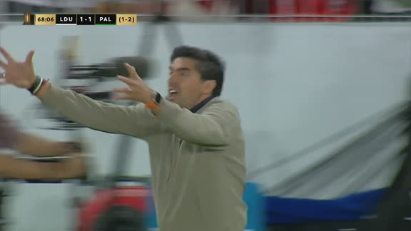 Abel Ferreira é expulso e desfalca o Palmeiras na semifinal da Libertadores; VEJA o lance