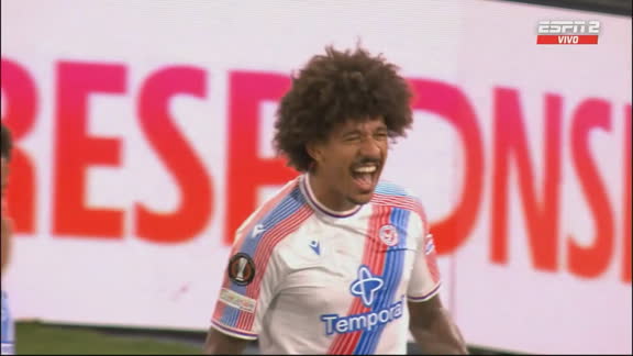 ¡Con un gran cabezazo, Richards puso el 2 a 0 de Crystal Palace!