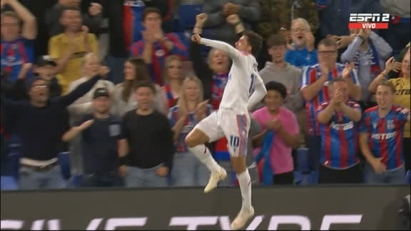 ¡Insólito error: Yegbe sacó el lateral y se la dio a Yeremy Pino para el 1 a 0 de Crystal Palace!