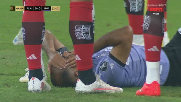 Ficou barato? Pulgar faz falta em Sornoza, que desaba em campo; VEJA