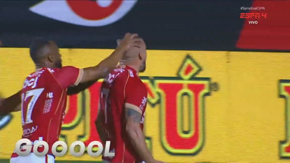 Gol do Vila Nova! André Luis faz a 'parede' na área, enche o pé e abre o placar contra o América-MG; VEJA